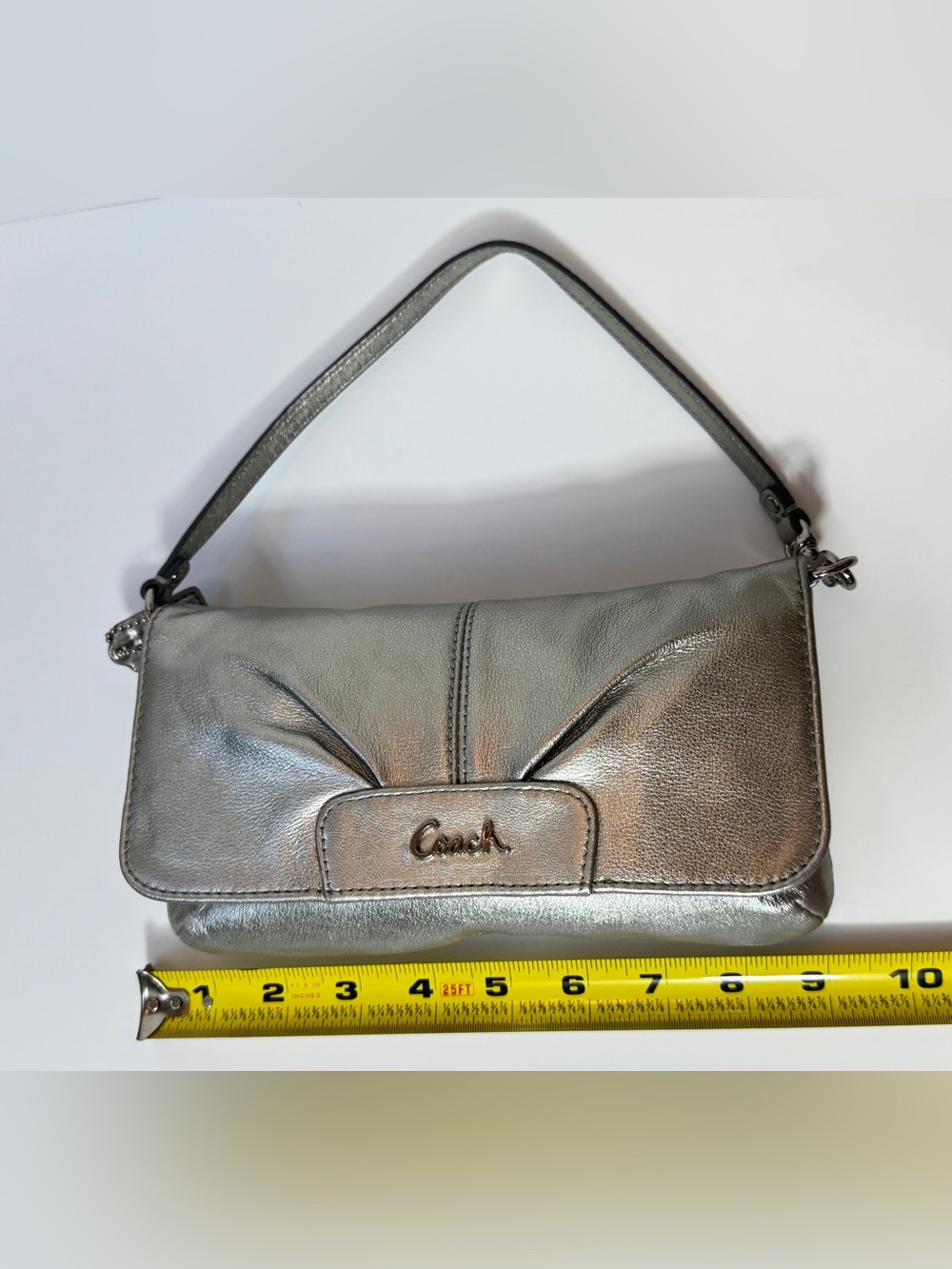 Vintage Coach Silver Metallic Leather Wristlet Clutch - Picture 6 of 11
